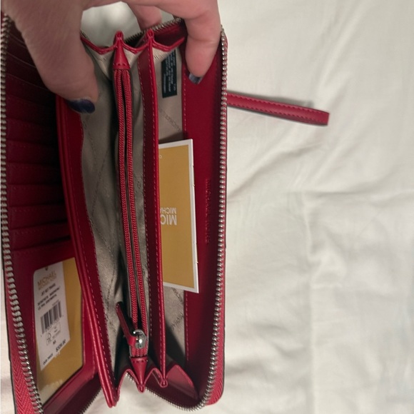 Micheal by Michael Kors NWT VIBRANT Red Studded Leather Wristlet Wallet! - Picture 6 of 8